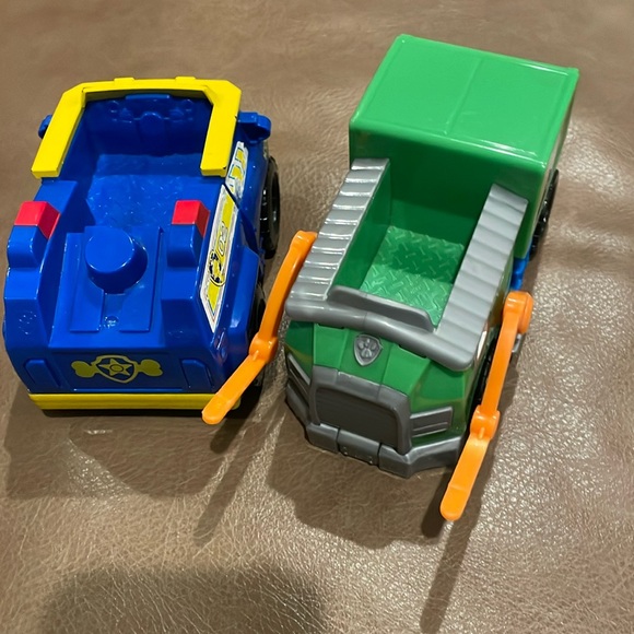 PAW PATROL TRUCKS - Picture 1 of 4